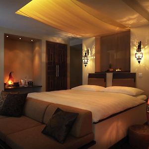 Boutique Zimmer mit Kingsize-Bett